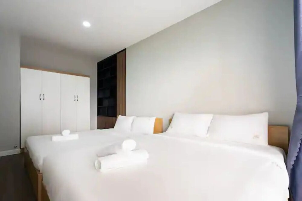 Prestige Saigon Royal - Modern Apartment