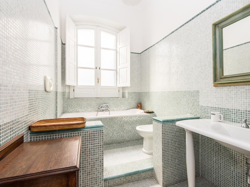 RSH Luxury Vatican Four Bedroom Apartment