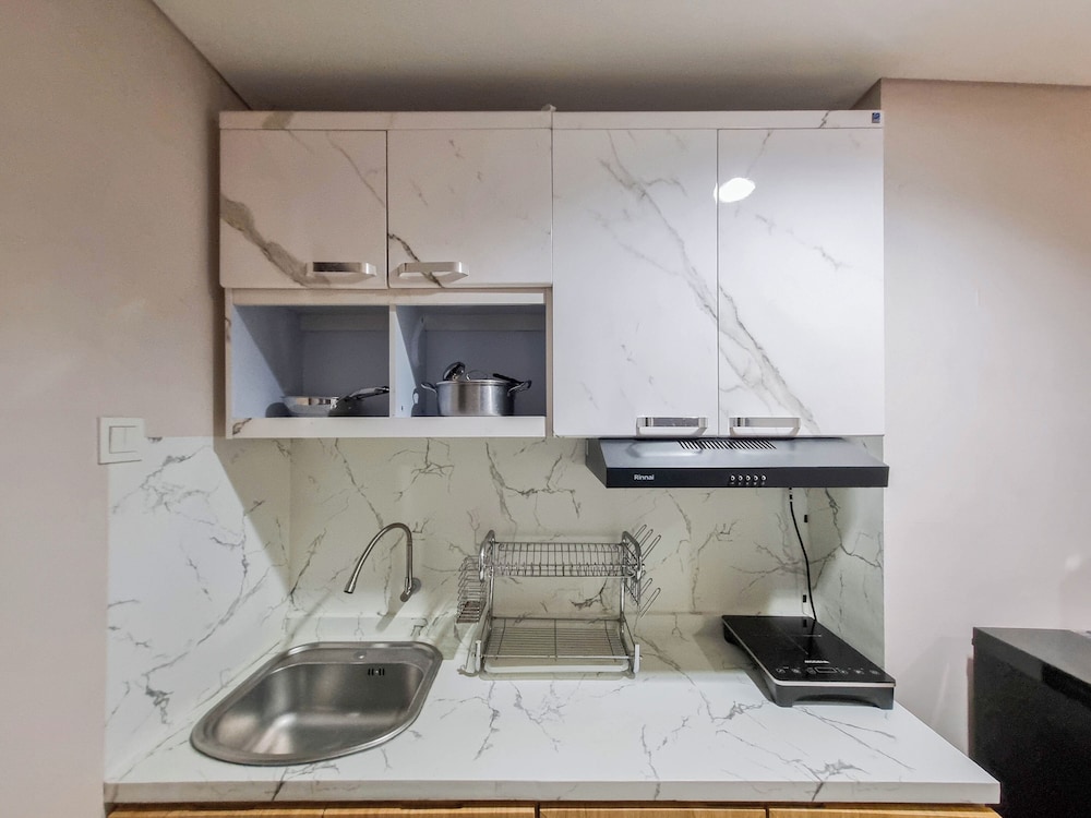 Comfortable And Spacious Studio At Patraland Amarta Apartment