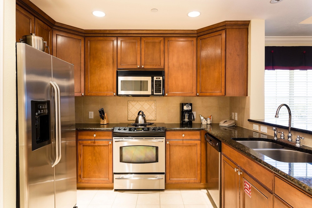 Condo Centre Court Haven 3 Bedroom Reunion - Image 3