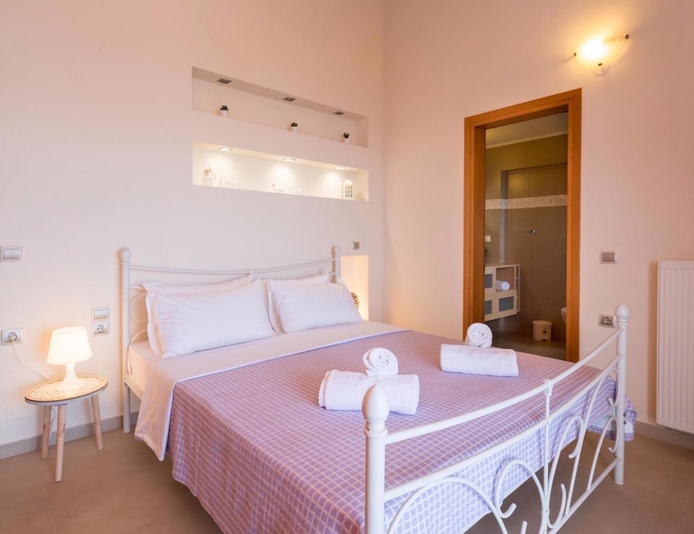 Villa Eolos Crete in Heraklion view 5