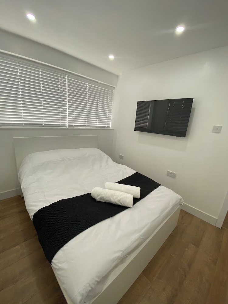 Luton City Retreat - Spacious 3 Bedroom Apartment