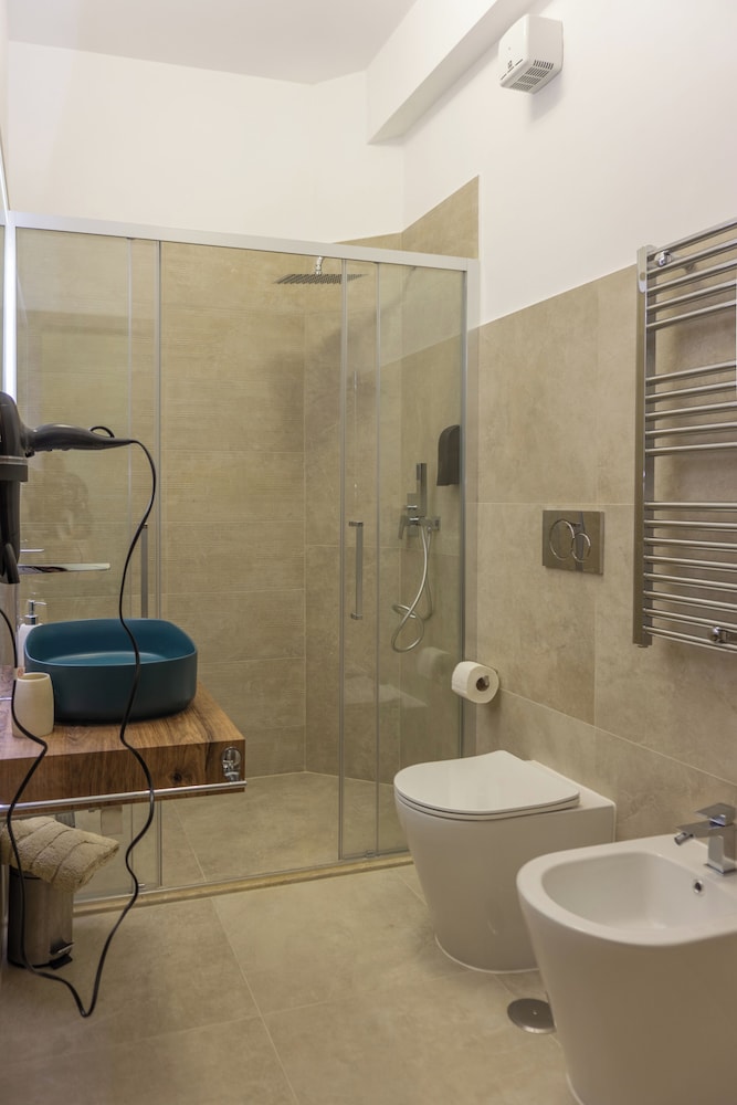 Aurelia Garden Suite