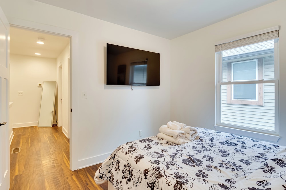 Central Indy Retreat In Walkable Location!