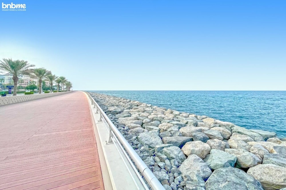 Sea View Super Luxurious Resort at Palm