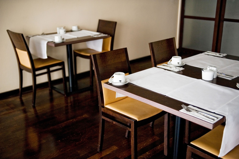 Frankfurt Vacations - Bristol Hotel Frankfurt - Property Image 8