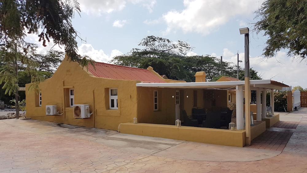 Arawa Kunuku Houses