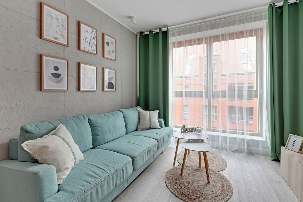 Aura - Riverside & Parking by Downtown Apartments