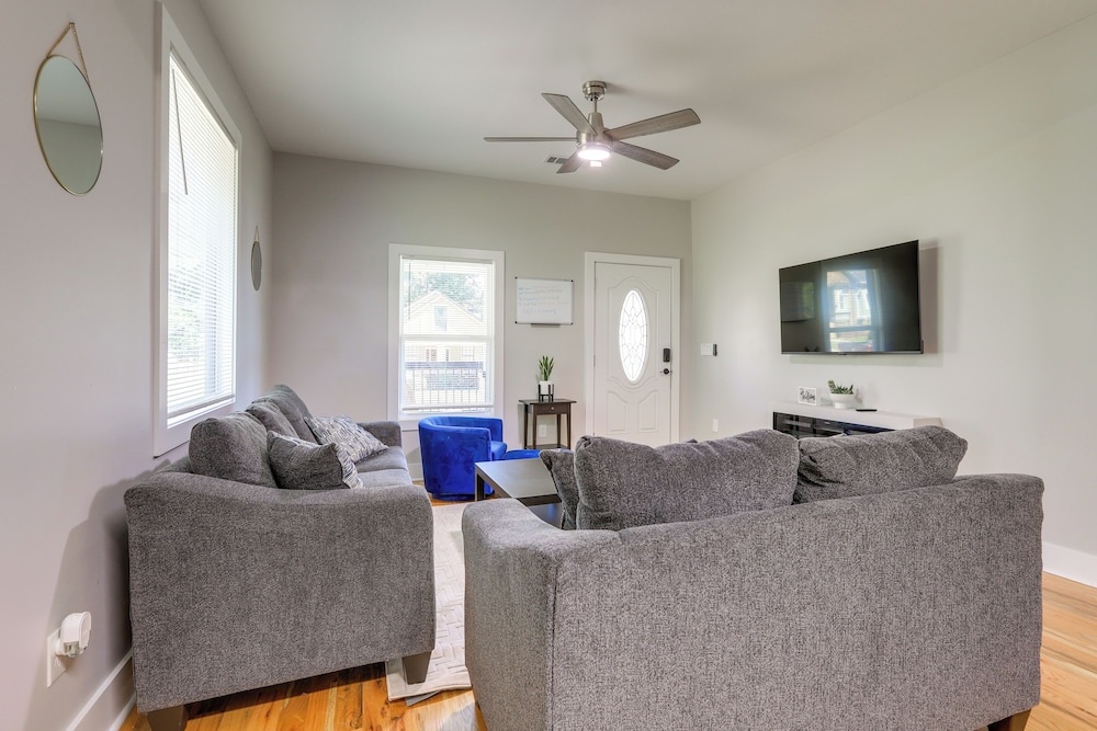9 Mi to Dtwn Atl: Pet-friendly Apt w/ Yard