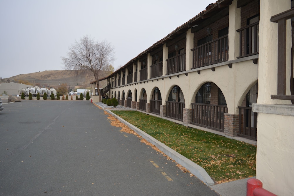 Baker City Vacations - Eldorado Inn Baker City - Property Image 9