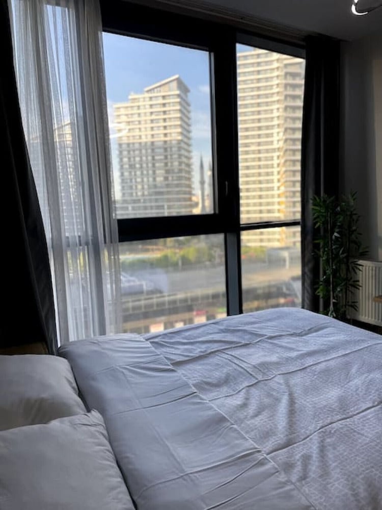 Modern Studio Near Mall of Istanbul