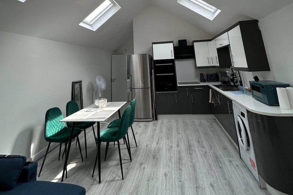 Seaside Cottage Escape in Southport
