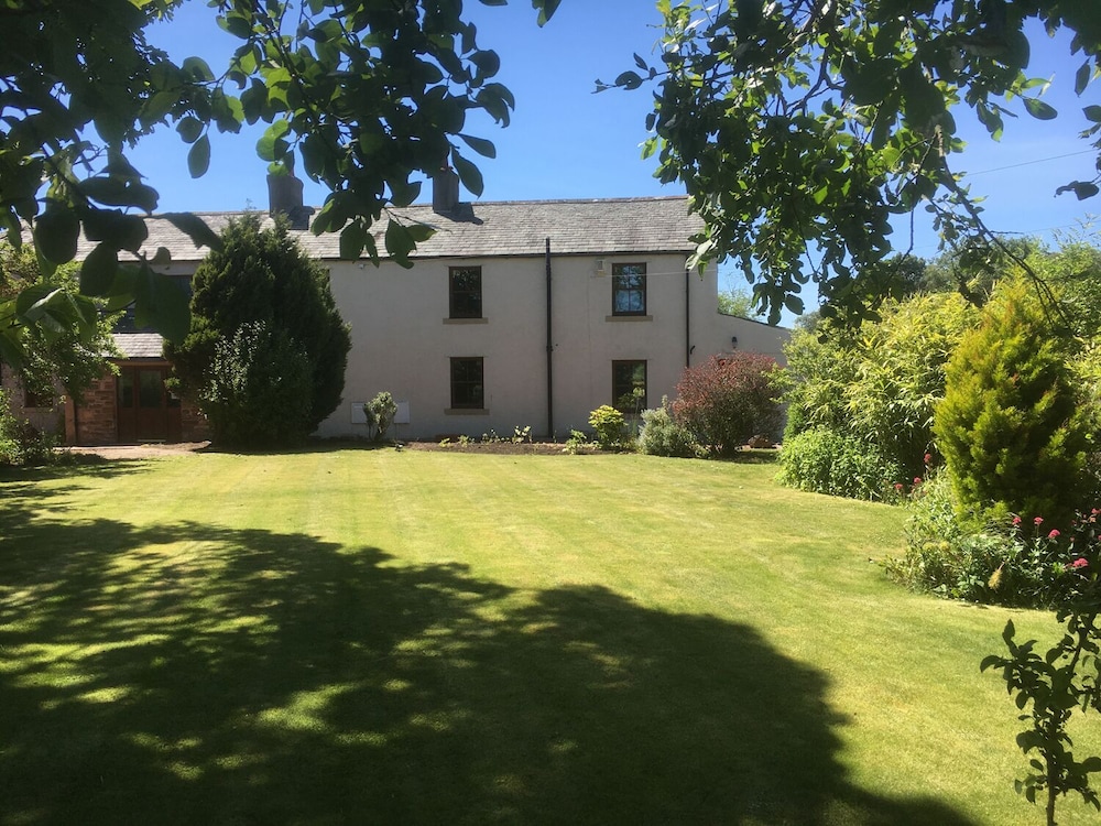 1 Leesrigg Cottages view 2