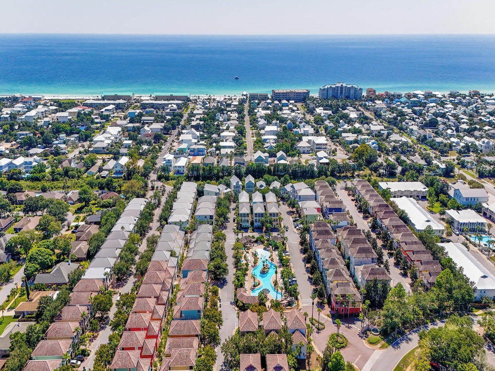 Sunny Beach by Southern Vacation Rentals