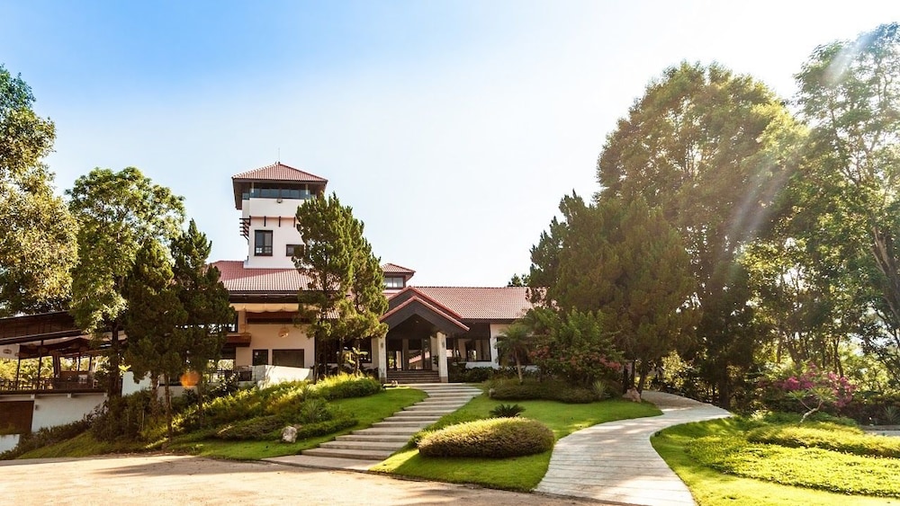 Hotel Rabbiz Hill Resort - Image 1