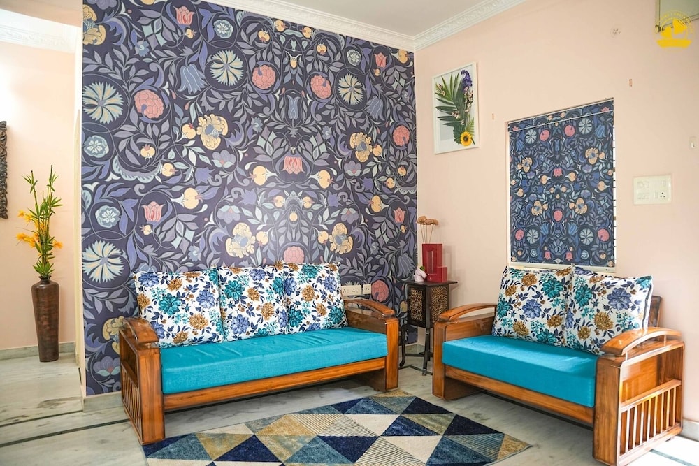 Yellow Bells Residency (Serviced Apartments)