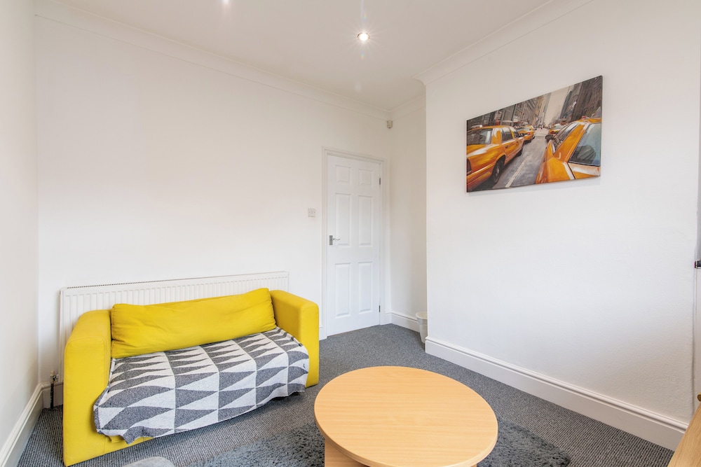 Chesterfield Lodge