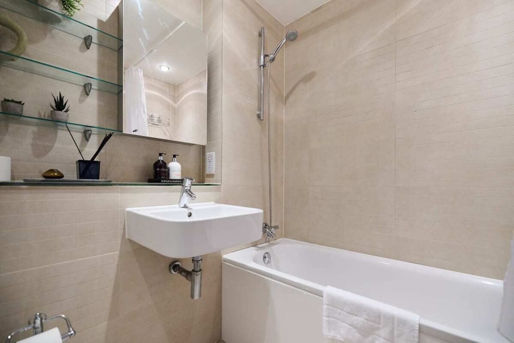 The Battersea Park Place - Amazing 2bdr Flat With Terrace