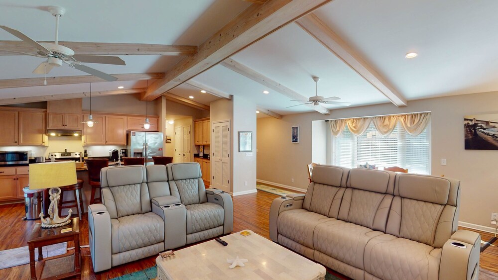 Paradise Cove 4 Bedroom Home