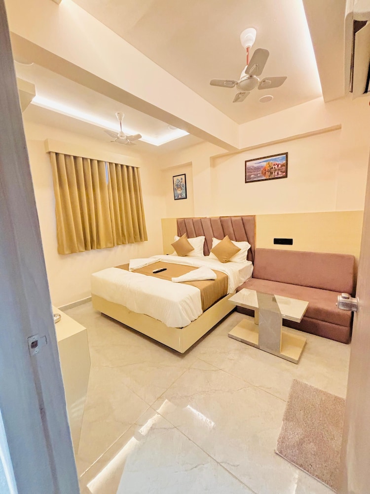 hotel hill top