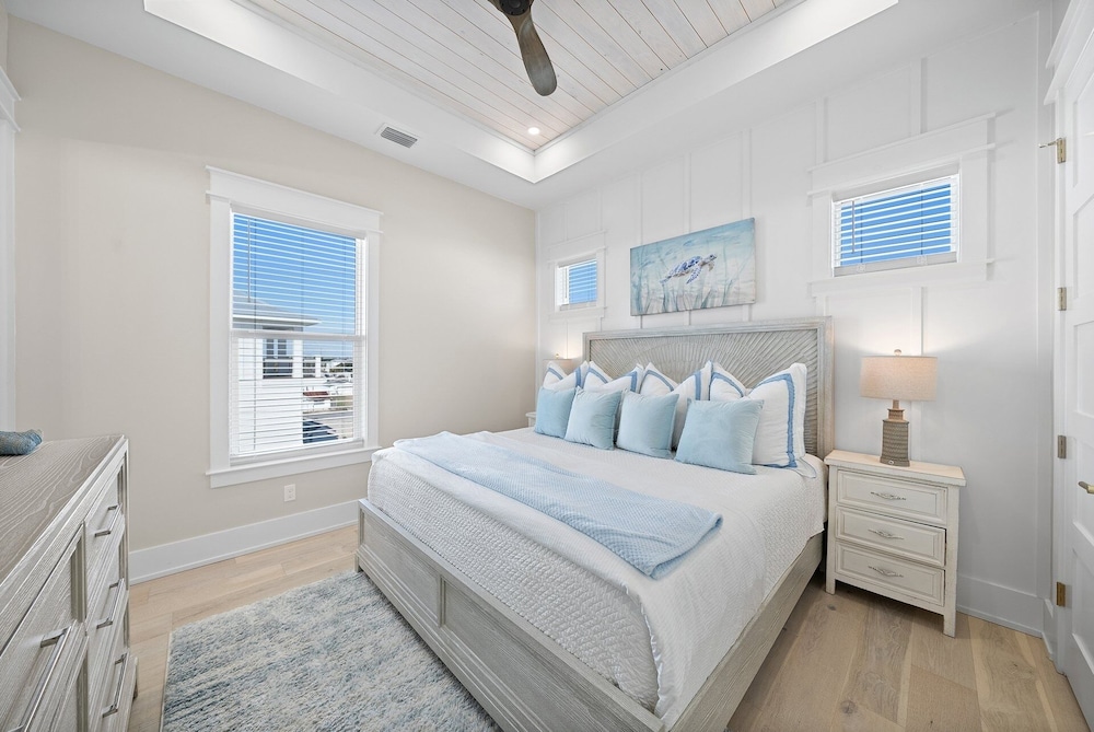 Pink Tequila Sunrise 7 Bedroom Home