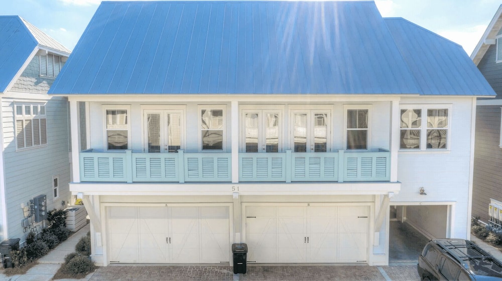 30A Sandpiper by Avantstay In Prominence, 2 Pools + Gym Access, 2 Bikes Incl