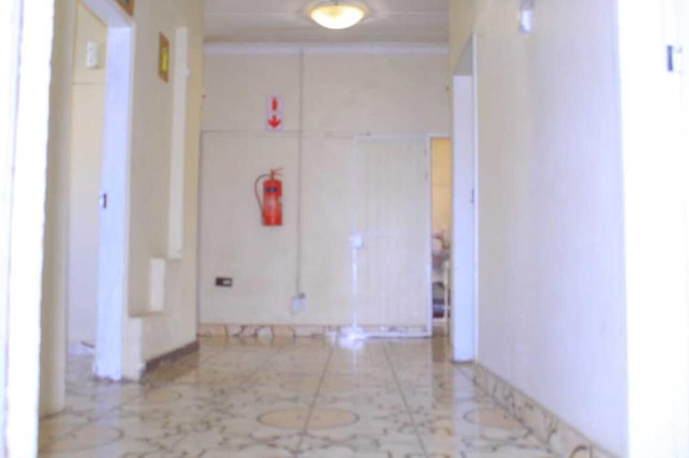 HostHub Guest House