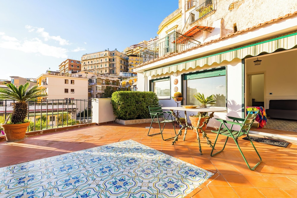 Villa Paola - Hidden Panoramic Garden and Terraces by Napoliapartments
