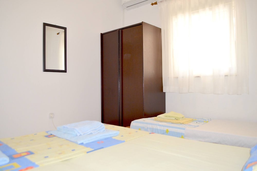 Nearby Beach, Apartment Leda In Center view 5