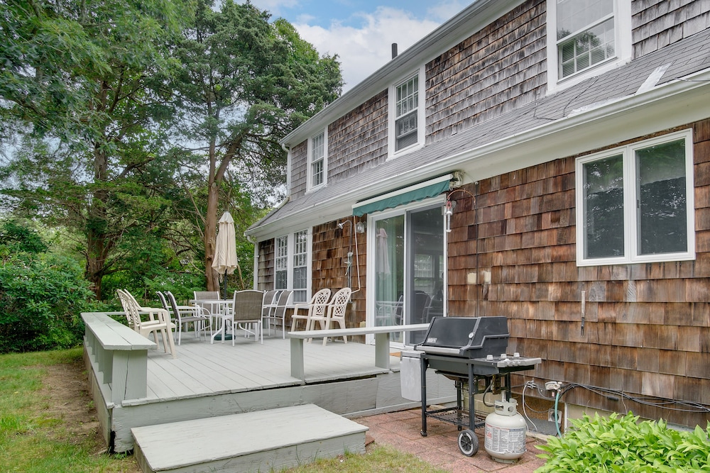 1 Mi to Marina: Hyannis Home w/ Furnished Deck