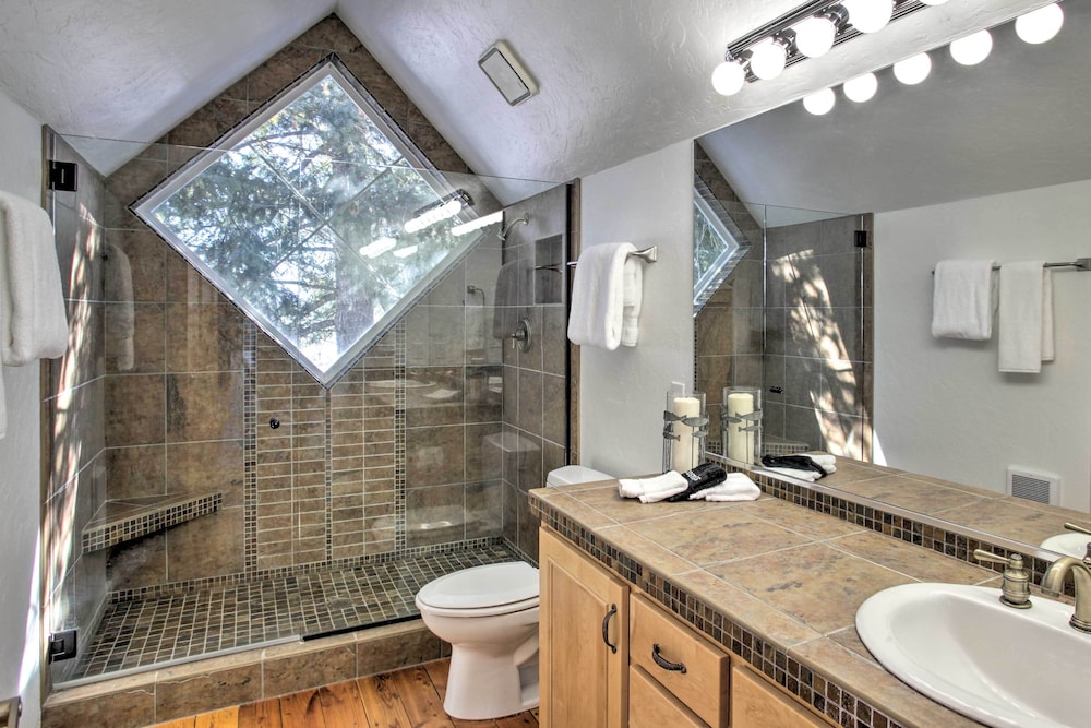 Lakefront Home w/ Boat Dock in Coeur D'alene Area! view 2