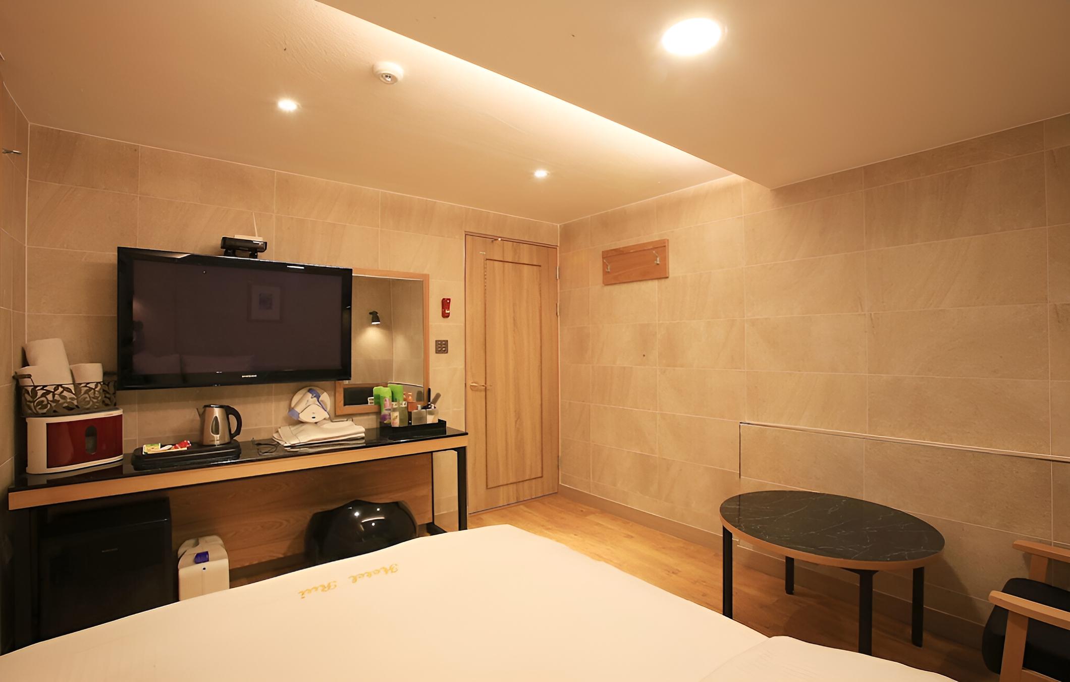 Photo 11