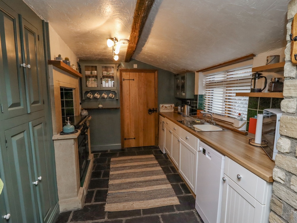 Cholmley Cottage