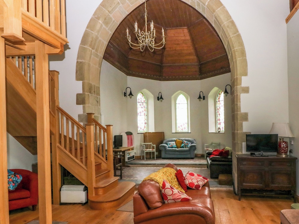 Church Llygad Y Dyffryn