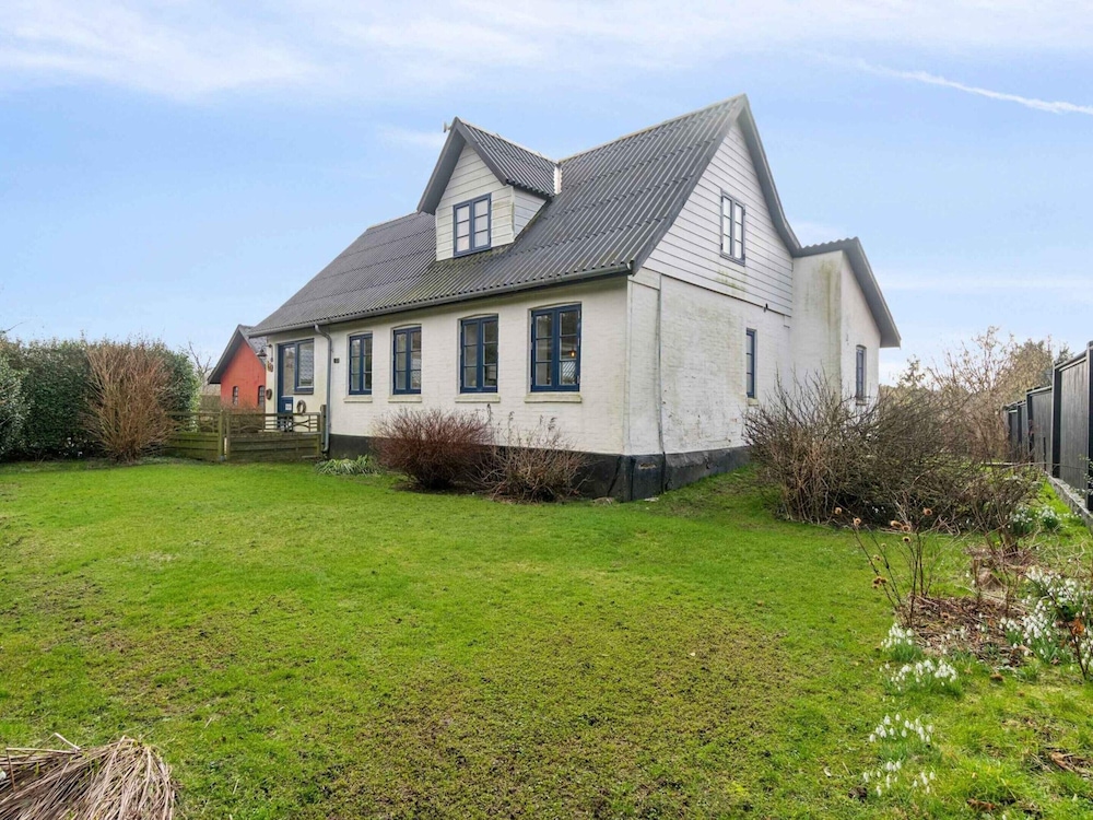 5 Star Holiday Home in Aakirkeby