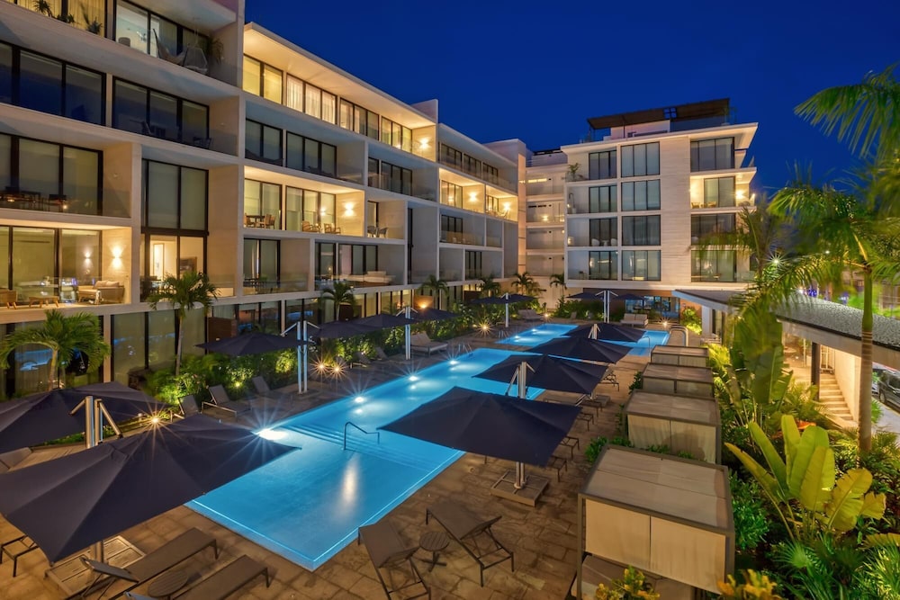 Stunning 3BR Apartment Best Location Near 5th Avenue The Beach Amazing Amenities view 4