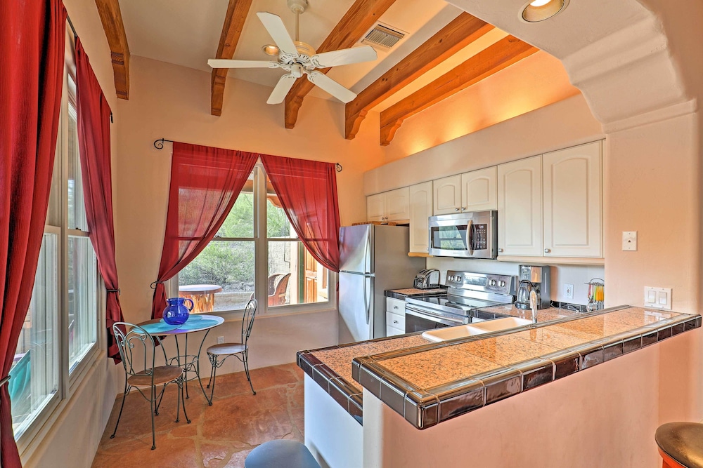 'La Roca' - Tucson Casita w/ Mtn View on 10 Acres! view 4