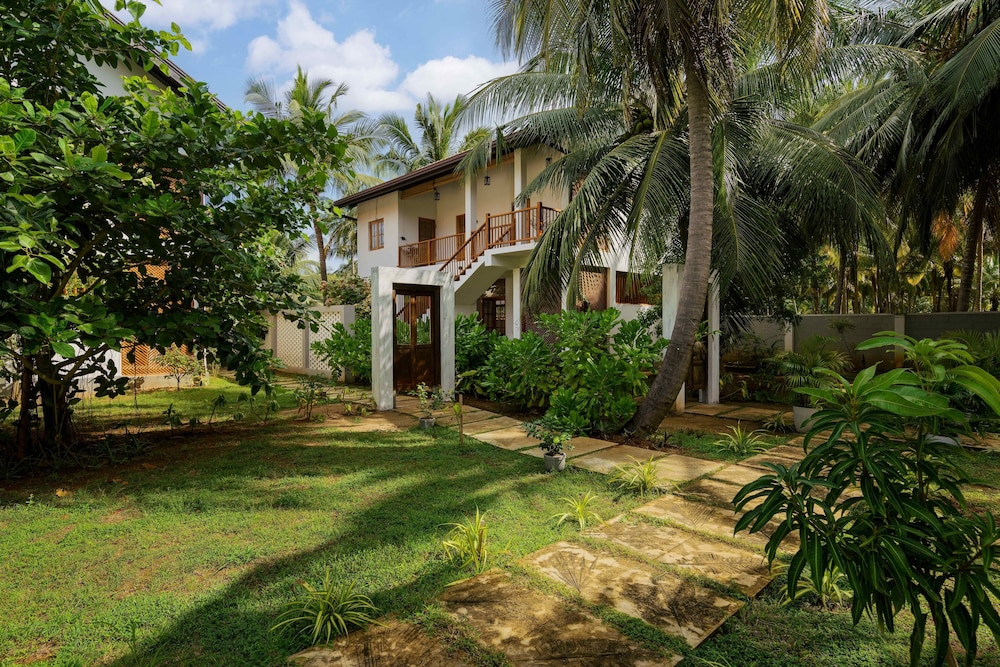 Kandakuliya Sunrise Beach Villas