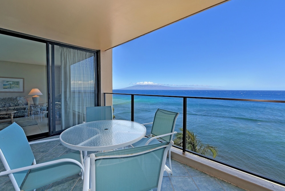 Mahana Resort #906 1 Bedroom Condo by RedAwning