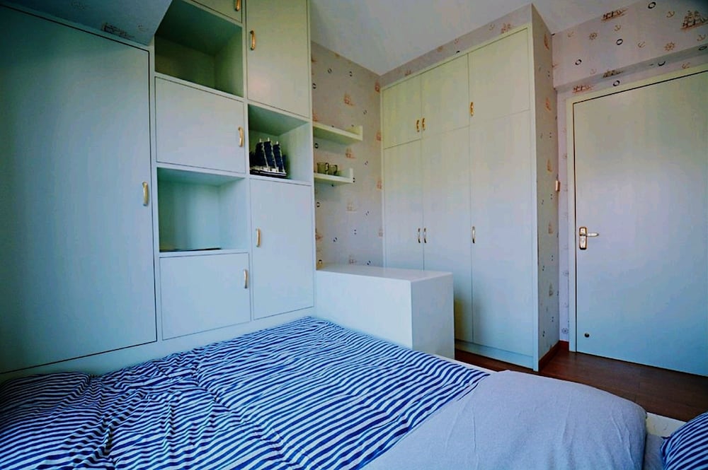 4 Seasons Big Family 3 Queen Beds & High Rise View view 5