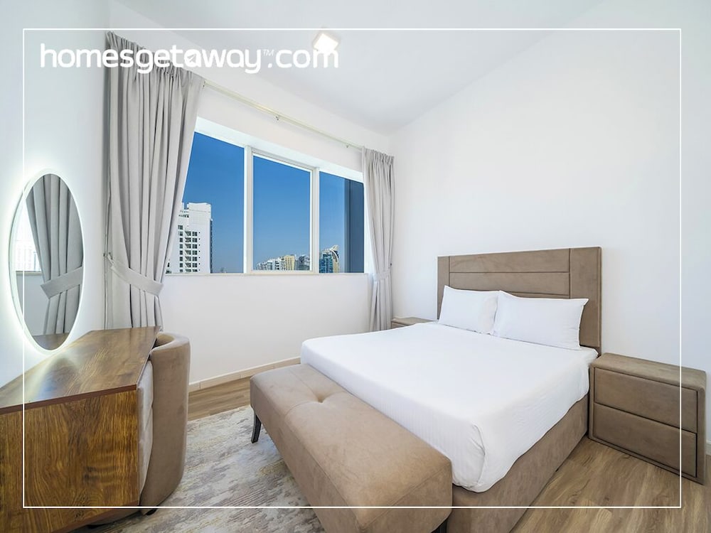 Spacious 4BR in Horizon Tower Marina
