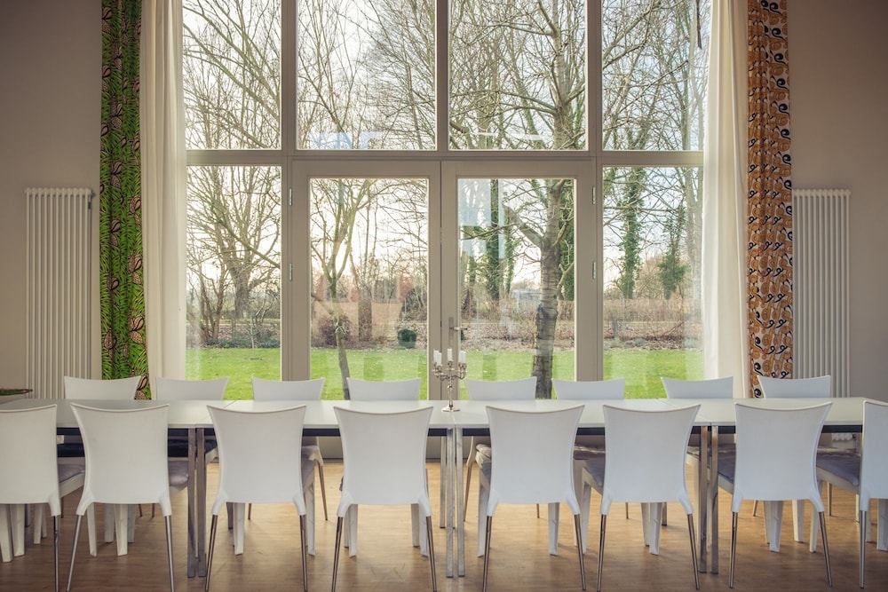 meeting & event spaces