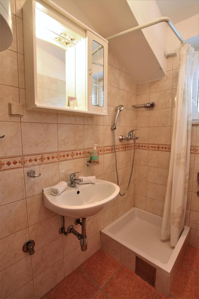 Apartman Laura Zaton