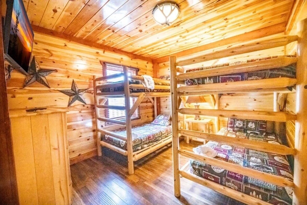 The Only Tenisee 4 Bedroom Cabin