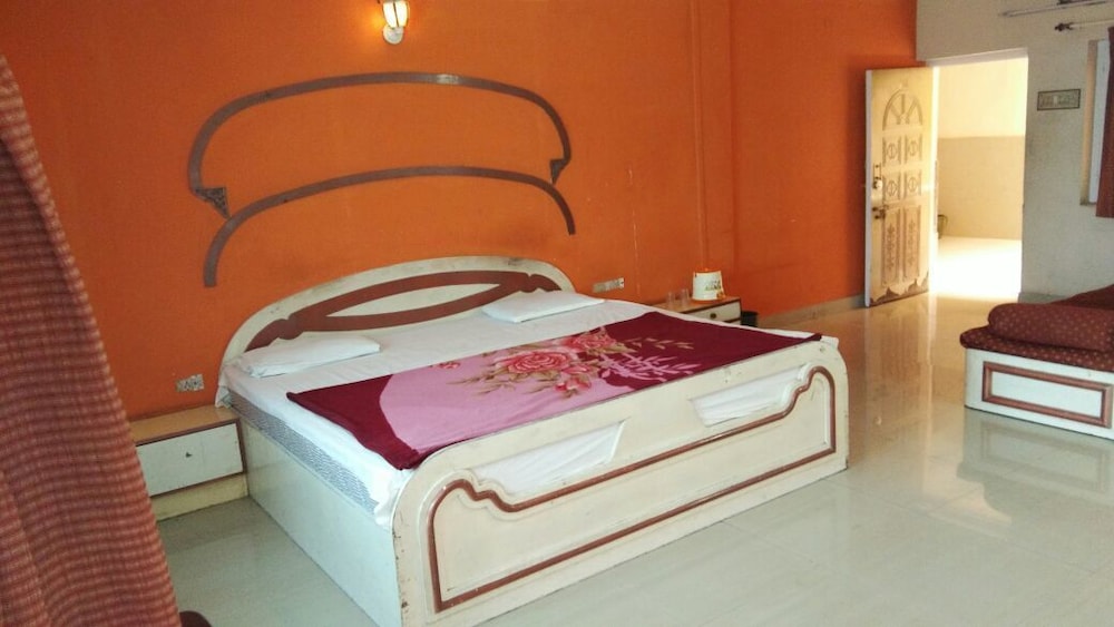 Hotel Meera