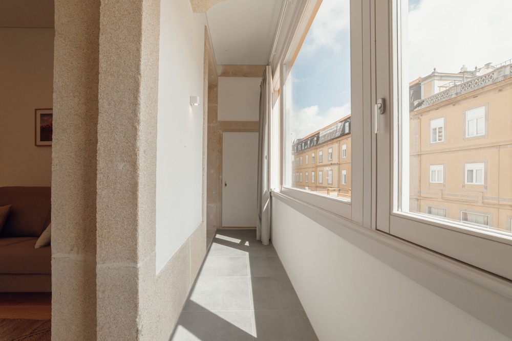 Heart OF Porto Apartment D by Vacationy