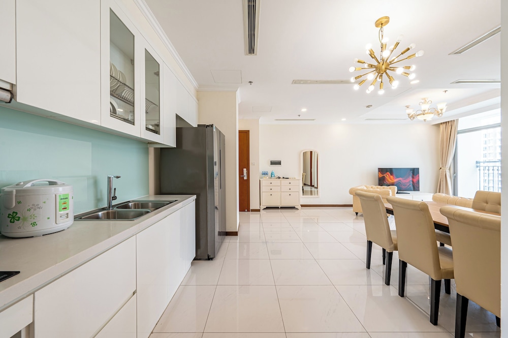 PD Pristine Apartment Landmark Plus