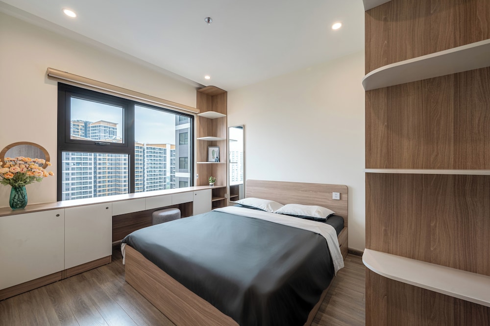 LA Nest 2BR WeeklyMonthly big deal GH2