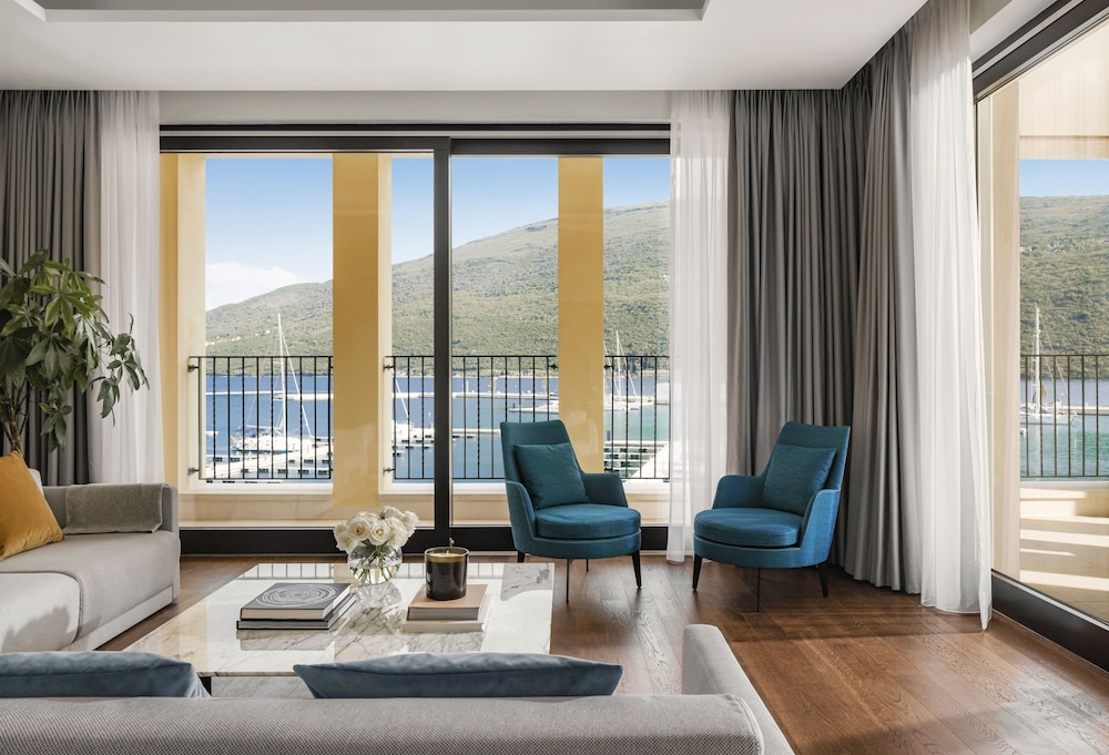 Photo 100