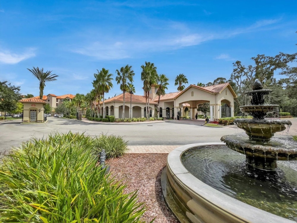 Tuscana Resort 2 Bedroom Condo Clubhouse Access 8 miles to Disney 2 Condo